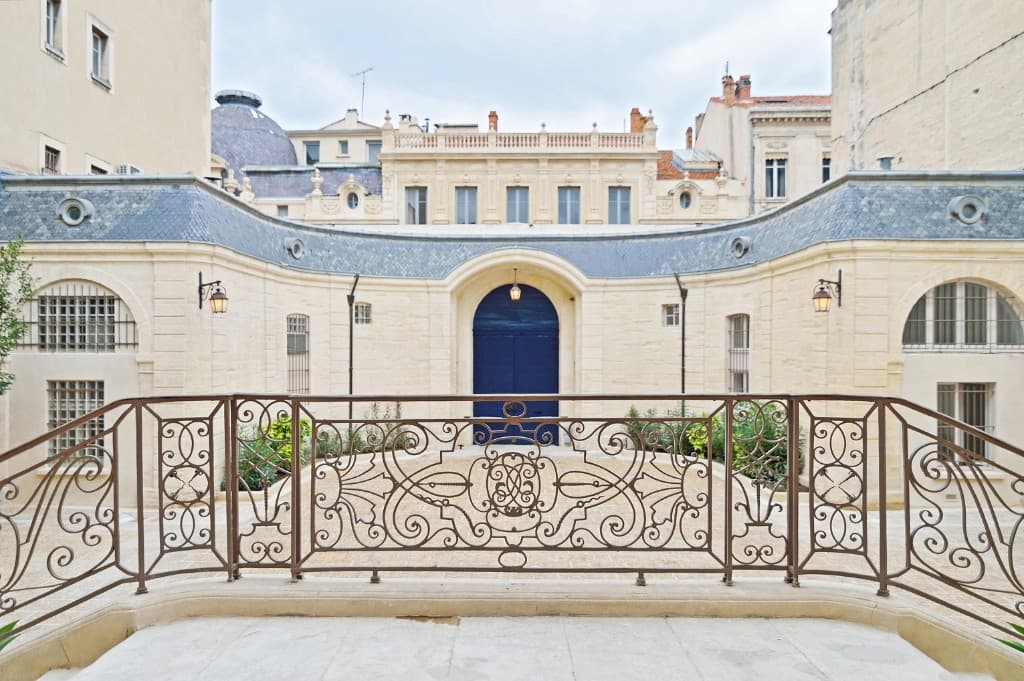 Façade d'un bâtiment historique réhabilité